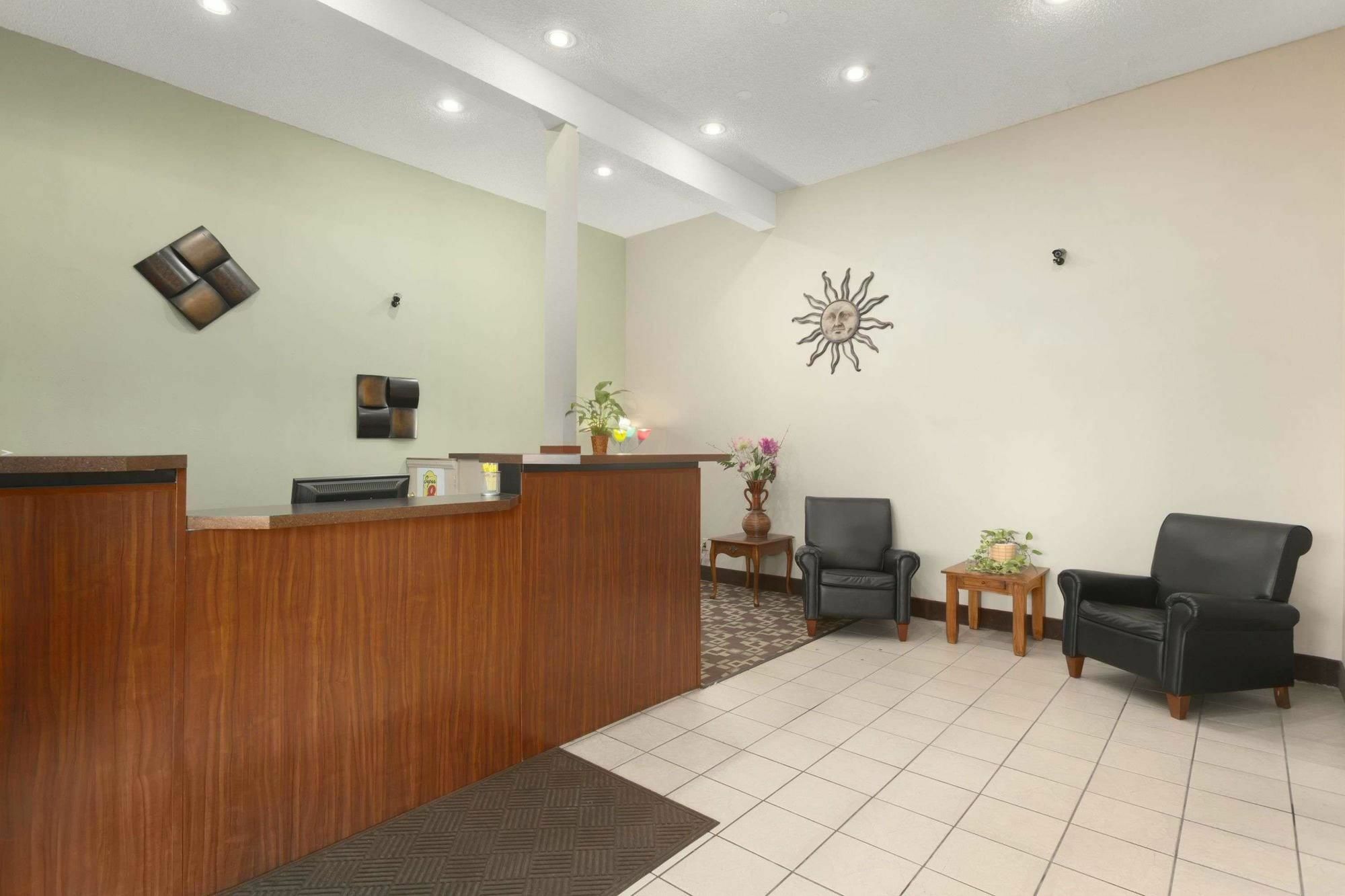 Super 8 By Wyndham Sioux Falls Near Convention Center Zewnętrze zdjęcie